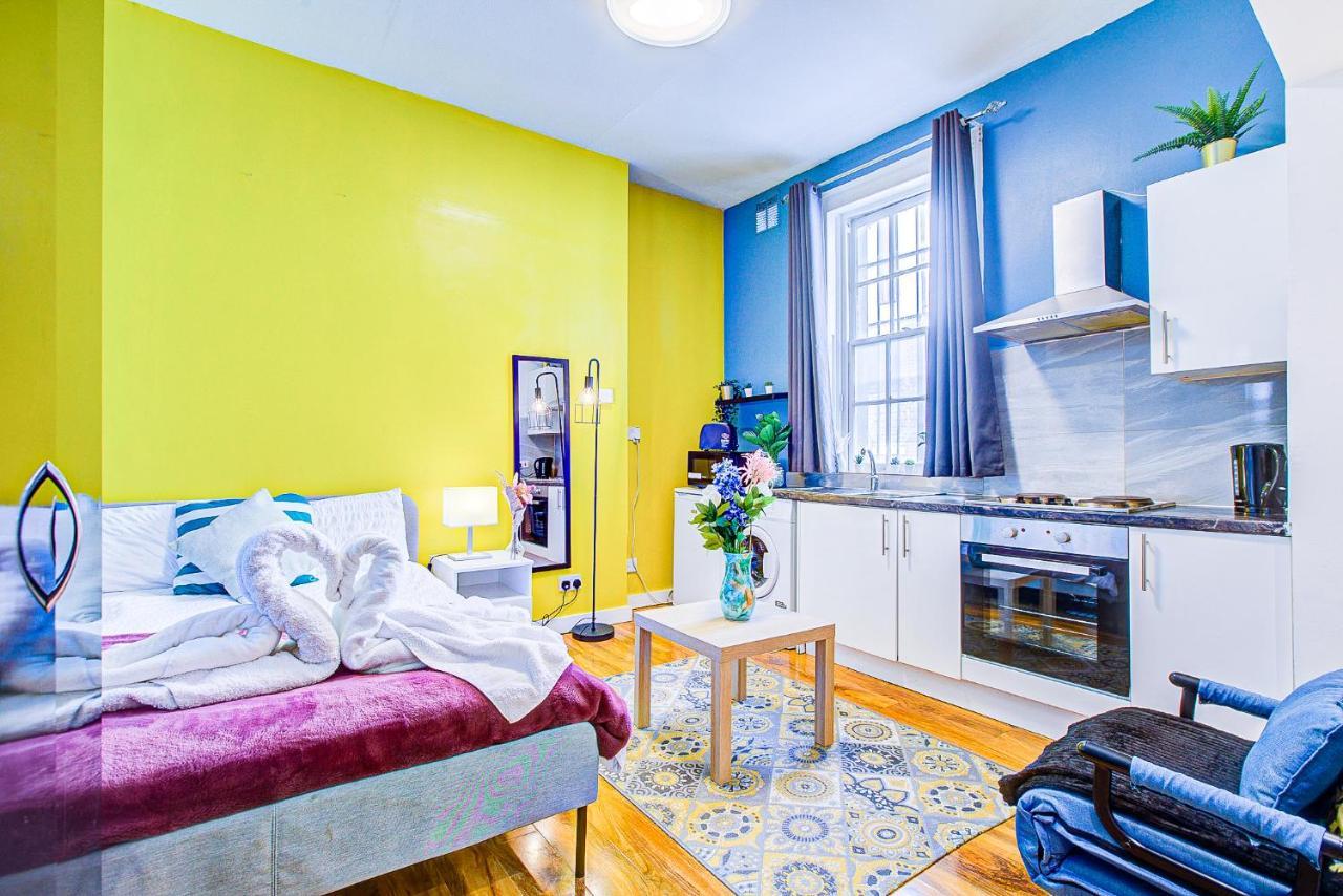 Studio With A Large Toilet And A Separate Room Budget Price Central Londýn Exteriér fotografie