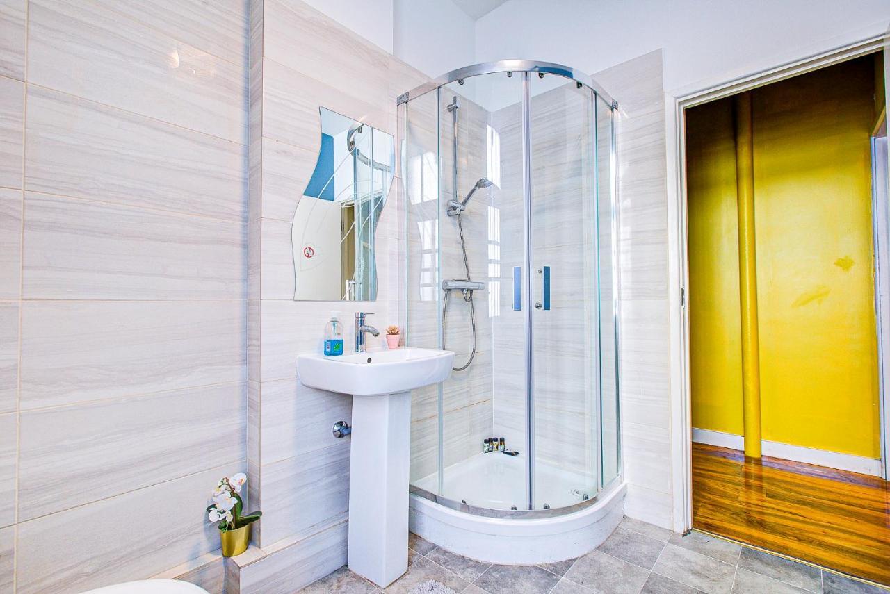 Studio With A Large Toilet And A Separate Room Budget Price Central Londýn Exteriér fotografie